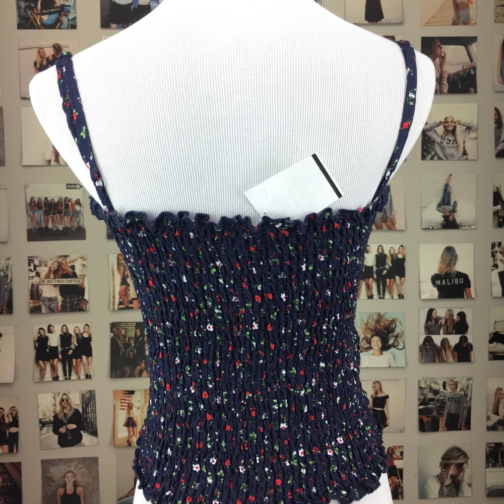 Brandy melville navy red floral smocked ally tank - Picture 4 of 4